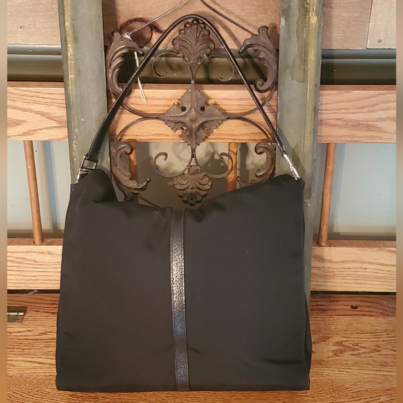 Gucci Black Jackie Foldover Shoulder Bag - Picture 5 of 14